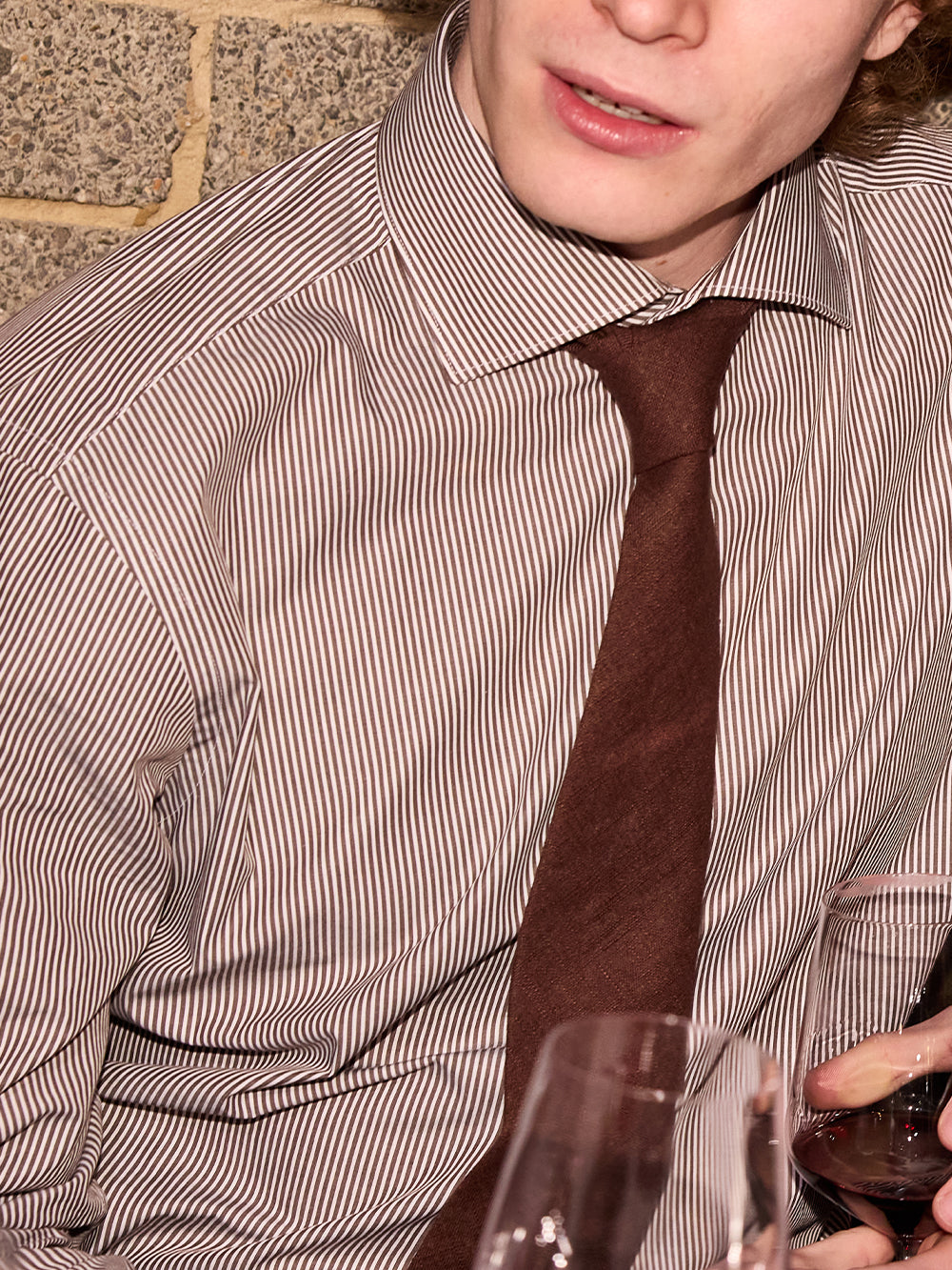 OB1 OFFICE PENCIL STRIPE POPLIN | MEN (CHOCOLATE)